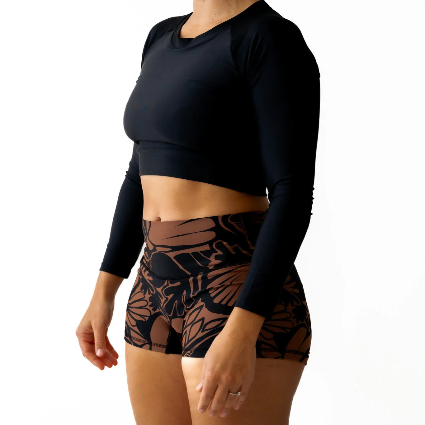 Classic Black Cropped Rash Shirt - Image 3