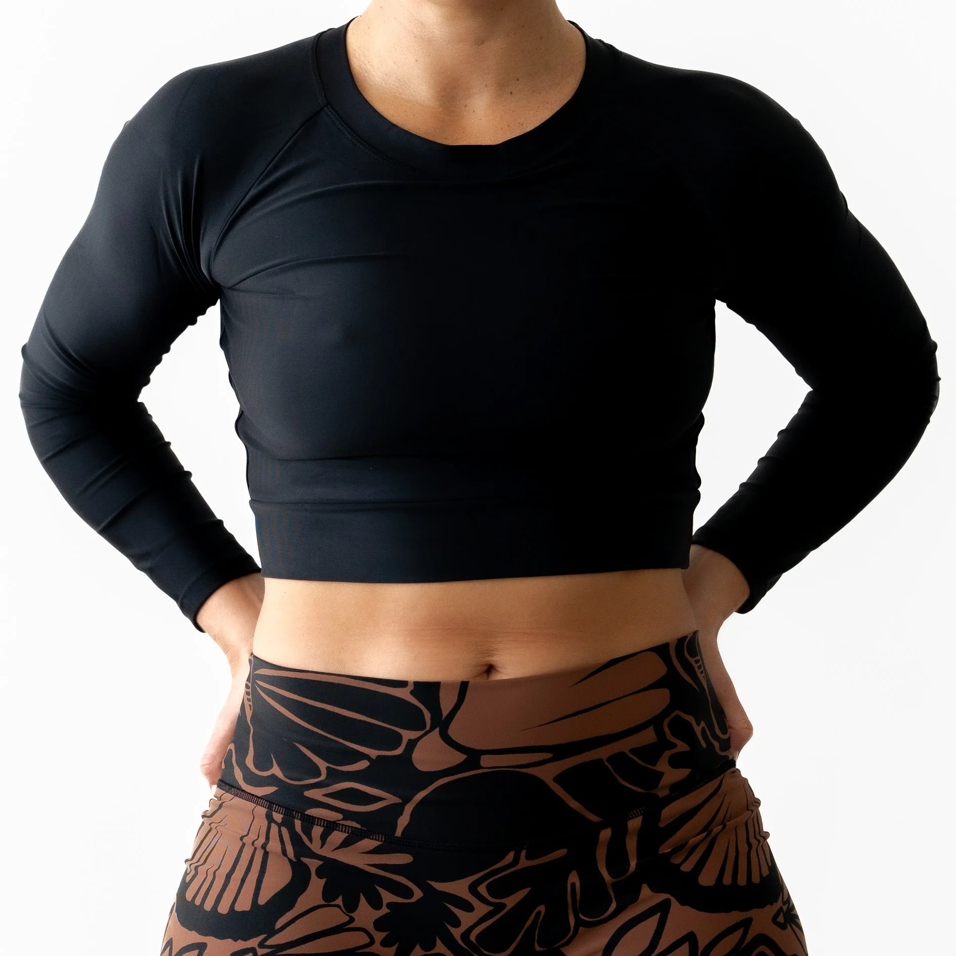 Classic Black Cropped Rash Shirt - Image 6