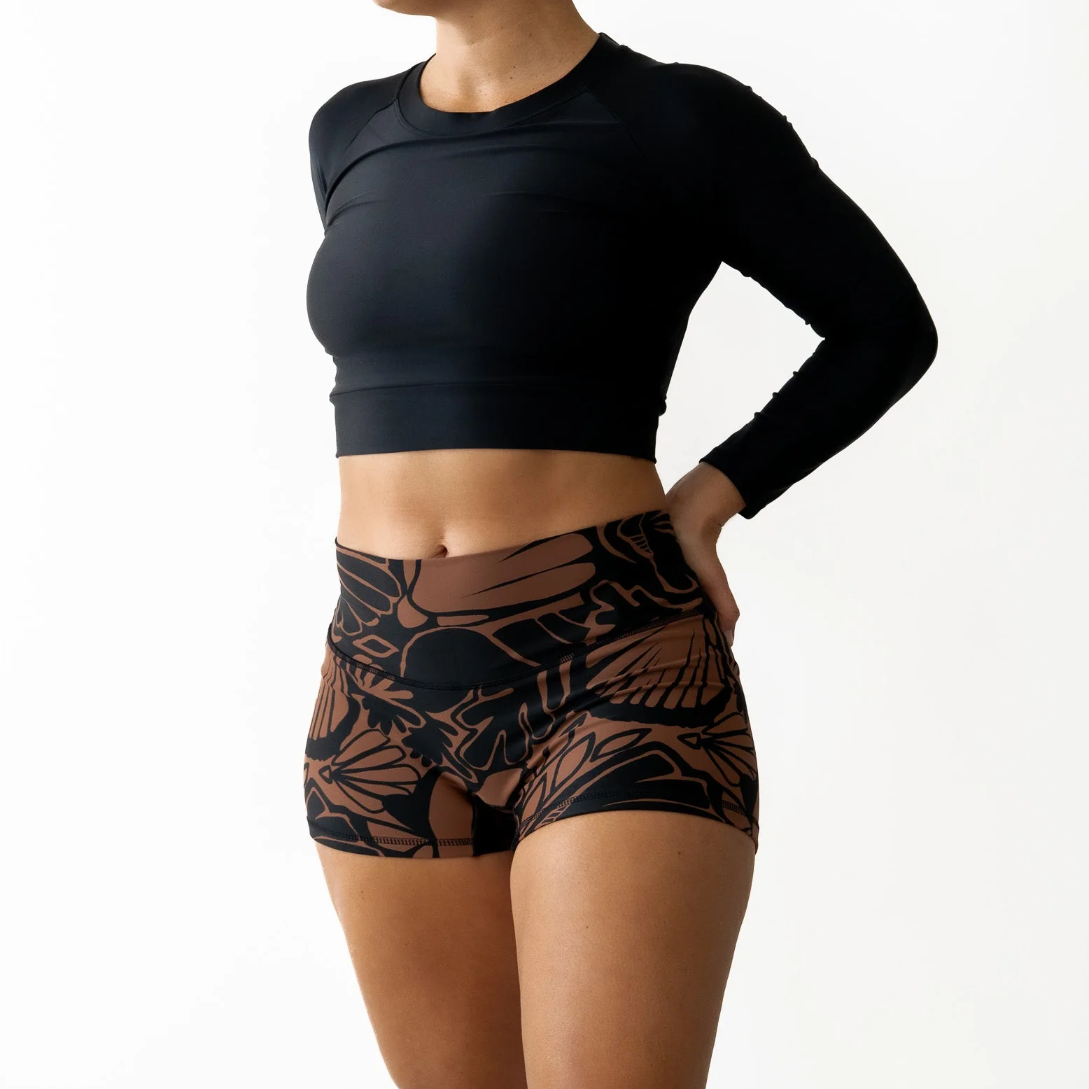 Classic Black Cropped Rash Shirt - Image 7