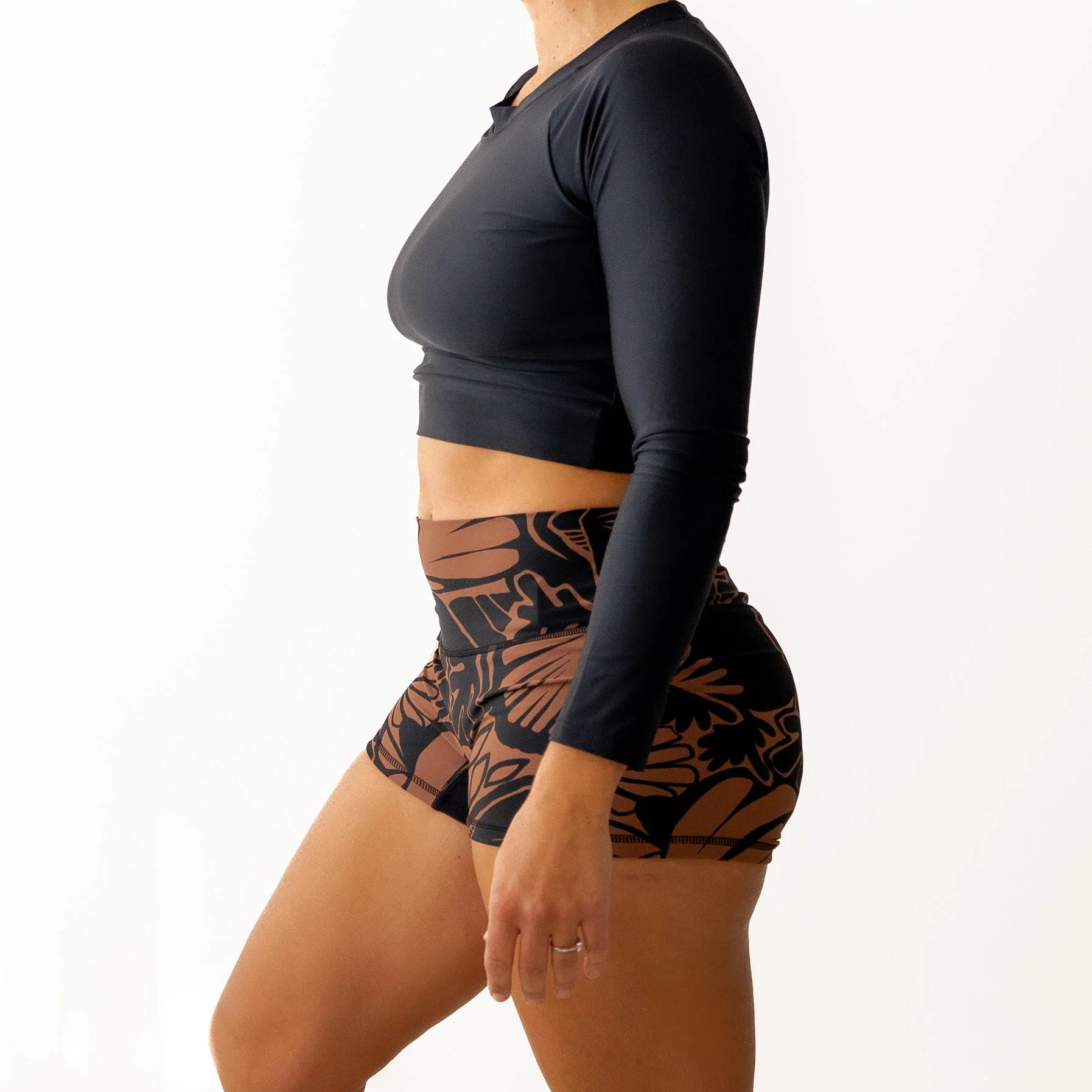 Classic Black Cropped Rash Shirt - Image 8
