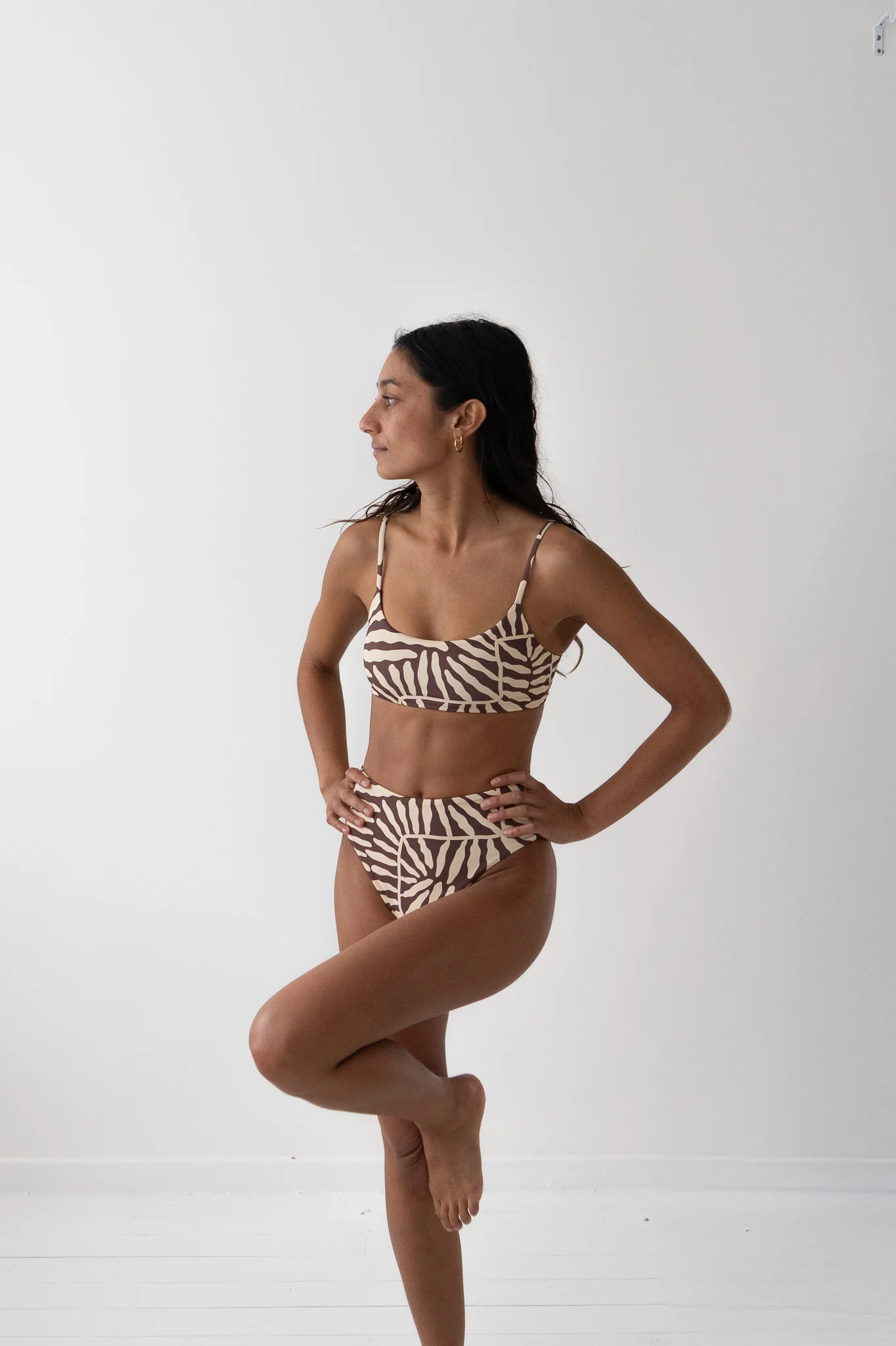 Mid Waist Bikini Bottom Coral Sands - Image 4