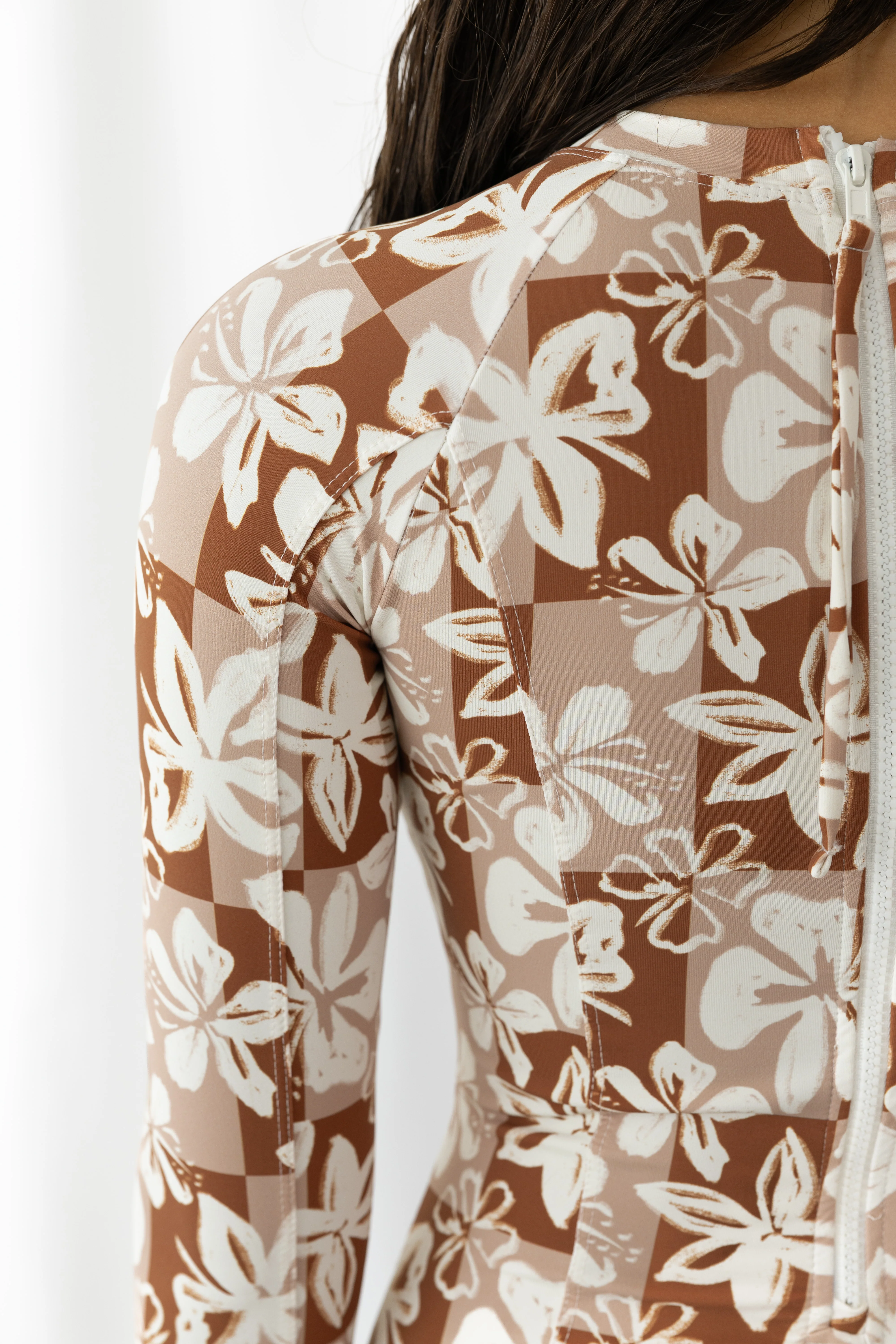 Zip back surf suit Surf Check - Image 2